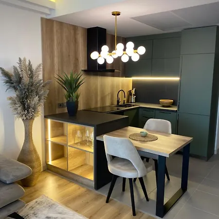 아파트 Panorama Residence Sky City B Spa & Wellness 스코페